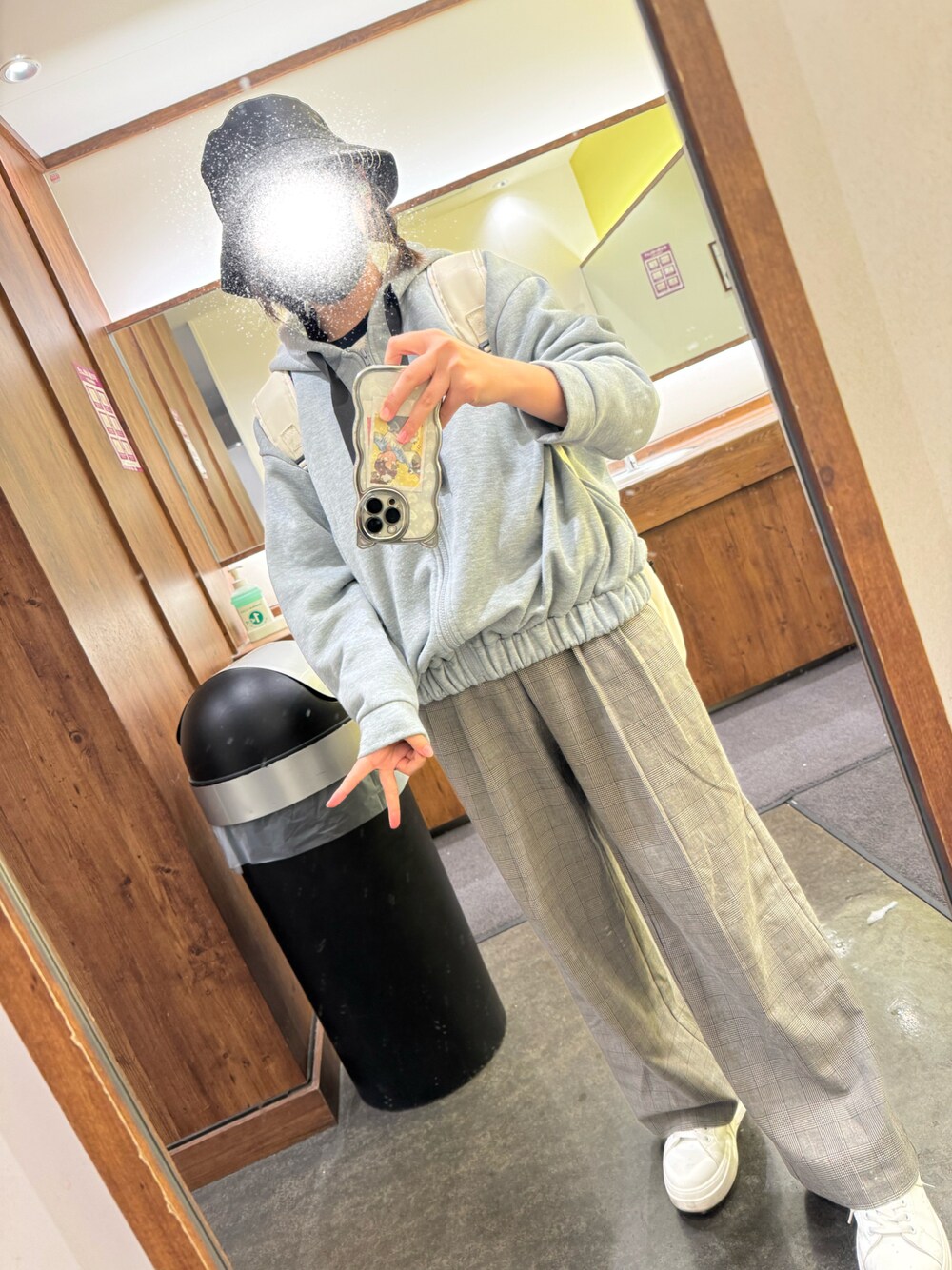「冬コーデ」｜「GUのアイテム（その他パンツ、グレー系）」を使った、mmma0922さん（レディース・155cm）の冬コーディネートの1枚目の写真