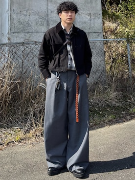 「WYM LIDNM（ウィム バイ リドム）のROUND MINI SHOULDER BAG（ショルダーバッグ、ブラック系）」を使った、YUHEIさん（メンズ・178cm）の春コーディネート