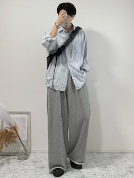 「アイテム（スウェットパンツ、グレー系）」を使った、YUHEIさん（メンズ・178cm）の秋コーディネート