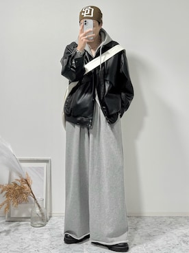 「アイテム（スウェットパンツ、グレー系）」を使った、YUHEIさん（メンズ・178cm）の秋コーディネート