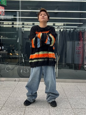 「WHITELAND（ホワイトランド）のアイテム（デニムパンツ）」を使った、Jesusさん（メンズ・171cm）の秋コーディネート