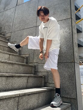 「DANKE SCHON（ダンケシェーン）のA4A×DankeSchon/エーフォーエー×ダンケシェーン/ARCHCRA OVER T/ロゴTシャツ（Tシャツ/カットソー、ホワイト系）」を使った、Jesusさん（メンズ・171cm）の夏コーディネート