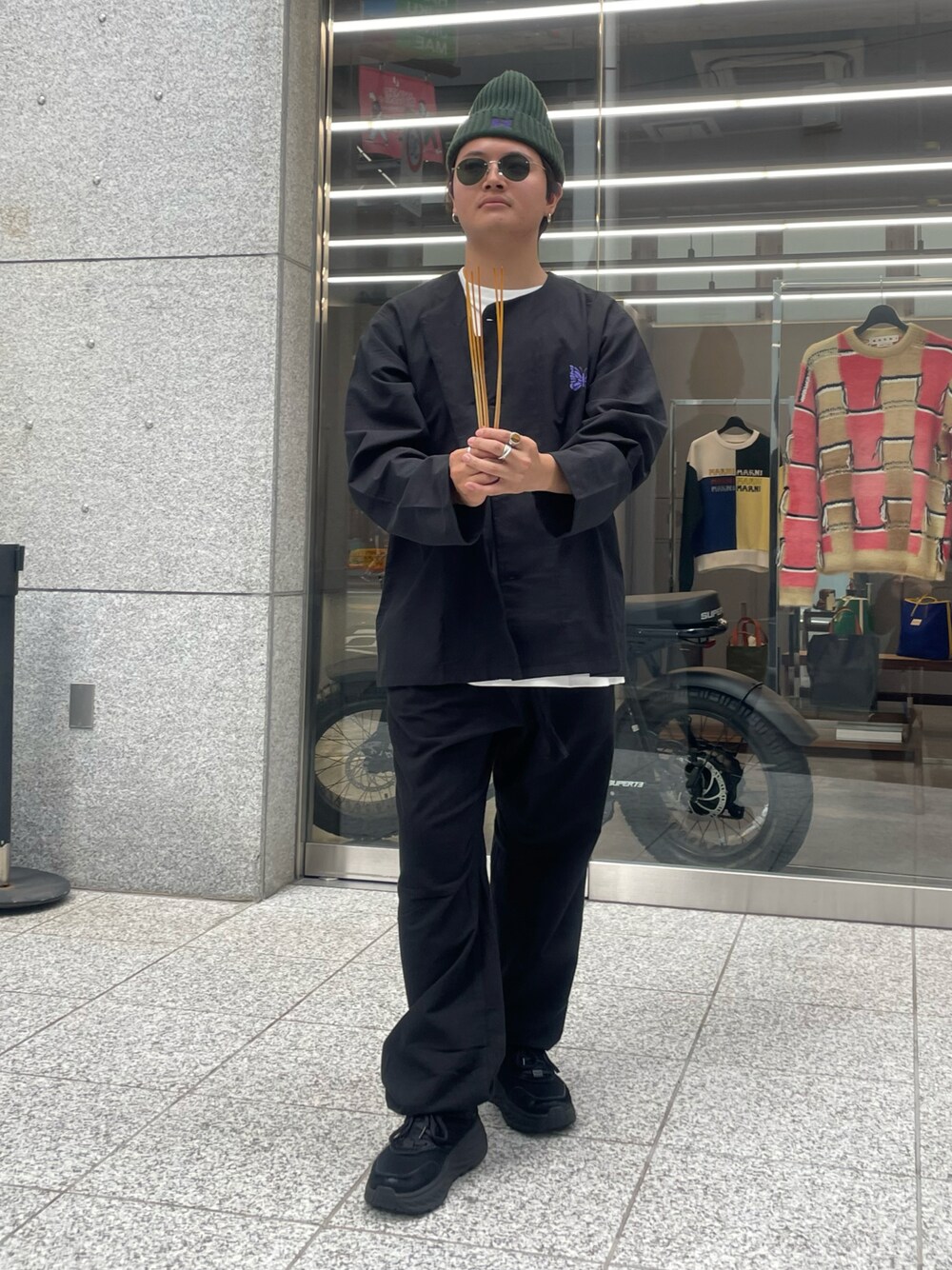 Needlesのオールインワン・サロペットを使った人気ファッション Needlesのオールインワン・サロペットを使った人気ファッション