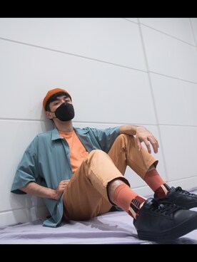 「GU（ジーユー）のアイテム（パンツ、オレンジ系）」を使った、Nano✨さん（メンズ）の冬コーディネート