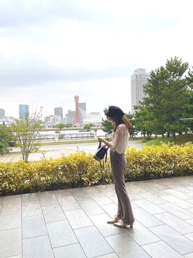 「FURLA（フルラ）のピン S サッチェルバッグ（トートバッグ）」を使った、村上文香(YouTubeやってます✌️)さん（レディース・158cm）の秋コーディネート