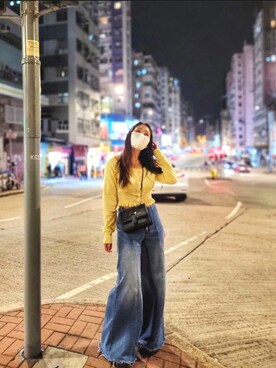 「アイテム（チューブトップ、イエロー系）」を使った、Jenny Wongさん（レディース・156cm）の夏コーディネート