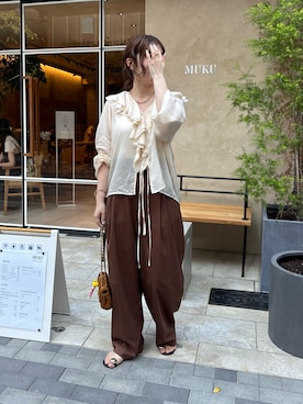 「DouDou（ドゥドゥ）のキュプラフリルブラウス（シャツ/ブラウス）」を使った、Hinako Satoさん（レディース・159cm）の夏コーディネート