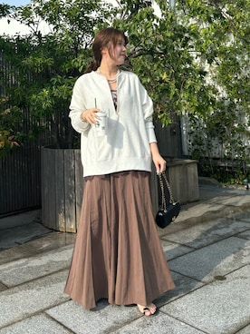 「アイテム（スウェット）」を使った、Hinako Satoさん（レディース・159cm）の夏コーディネート