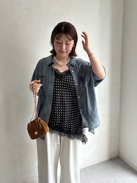 「DouDou（ドゥドゥ）のショート丈アシメレースキャミ（シャツ/ブラウス、ブラック系）」を使った、Hinako Satoさん（レディース・159cm）の春コーディネート