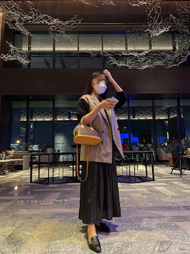 「LouisVuitton」｜「アイテム（その他アウター）」を使った、ayさん（レディース・158cm）の春コーディネート