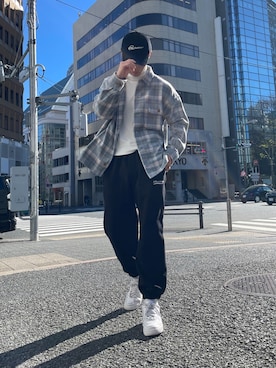 「フランネルシャツ」｜「アイテム（帽子）」を使った、AYATOさん（メンズ・180cm）の冬コーディネート