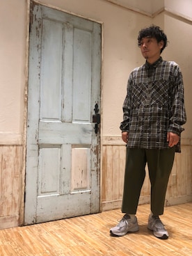 「08sircus（ゼロエイトサーカス）のアイテム」を使った、山田 晃吉良(ヤマダ アキラ)さん（メンズ・165cm）の秋コーディネート