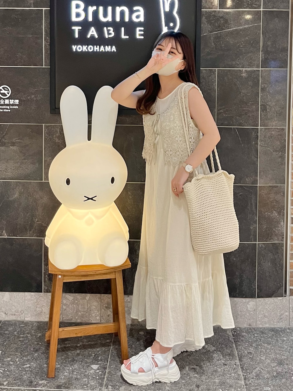 「ワントーンコーデ、淡色コーデ、シンプルコーデ、休日スタイル、トートバッグ、ワンピース、ロングスカート、厚底シューズ、厚底サンダル、夏コーデ」｜「Cheekの【サイズ展開あり】ノースリベストセットワンピース（ワンピース、ホワイト系）」を使った、miyu Ӧさん（レディース・148cm）の夏コーディネートの1枚目の写真