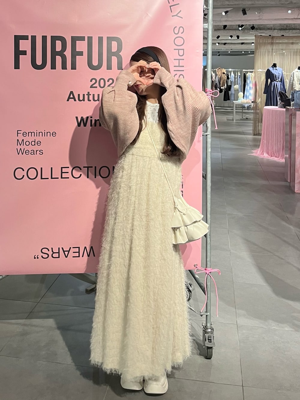 「春服コーデ、カーディガン、今日のコーデ、シンプルコーデ、大人かわいい、お出かけコーデ、休日スタイル、キャミワンピ、ワンピース、春コーデ、春服、淡色女子、厚底サンダル、ガーリーコーデ」｜「LILY BROWNの3wayキャミドレス（ワンピース、ホワイト系）」を使った、miyu Ӧさん（レディース・148cm）の春コーディネートの1枚目の写真