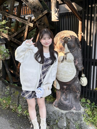 「LAGUNAMOON(ラグナムーン)のファーツキニットパーカー(パーカー)」を使った、miyu Ӧさん(レディース・149cm)の秋コーディネート
