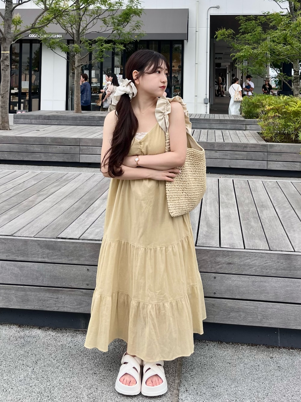 「フェススタイル、夏ファッション、低身長女子、UNIQLO、ユニクロ、大人ガーリー、キャミワンピ、低身長コーデ、サンダル、今日のコーデ、休日スタイル、シンプルコーデ」｜「UNIQLOのアイテム（ワンピース、イエロー系）」を使った、miyu Ӧさん（レディース・148cm）の夏コーディネートの1枚目の写真