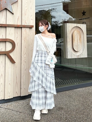 「Chico（チコ）のラインストーンロゴワンショルT（Tシャツ/カットソー）」を使った、miyu Ӧさん（レディース・149cm）の秋コーディネート