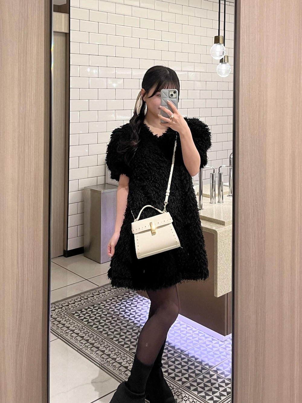 「今日のコーデ、春服、休日スタイル、ワンピ―ス、オトナガーリー、低身長コーデ、ショートブーツ、ブーツ、春服みてみて、春コーデ、ブラックコーデ、umm.claïr」｜「umm.claïrのアイテム（ワンピース、ブラック系）」を使った、miyu Ӧさん（レディース・149cm）の春コーディネートの1枚目の写真