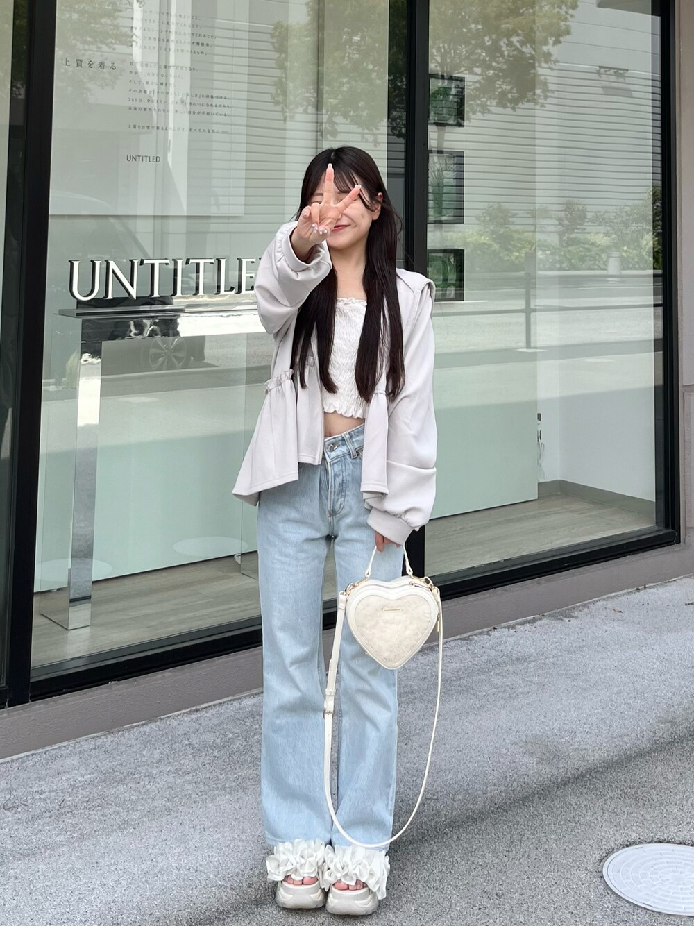 umm.claïr フレアデニムパンツ デニムパンツを使った「umm.claïr」の人気ファッション