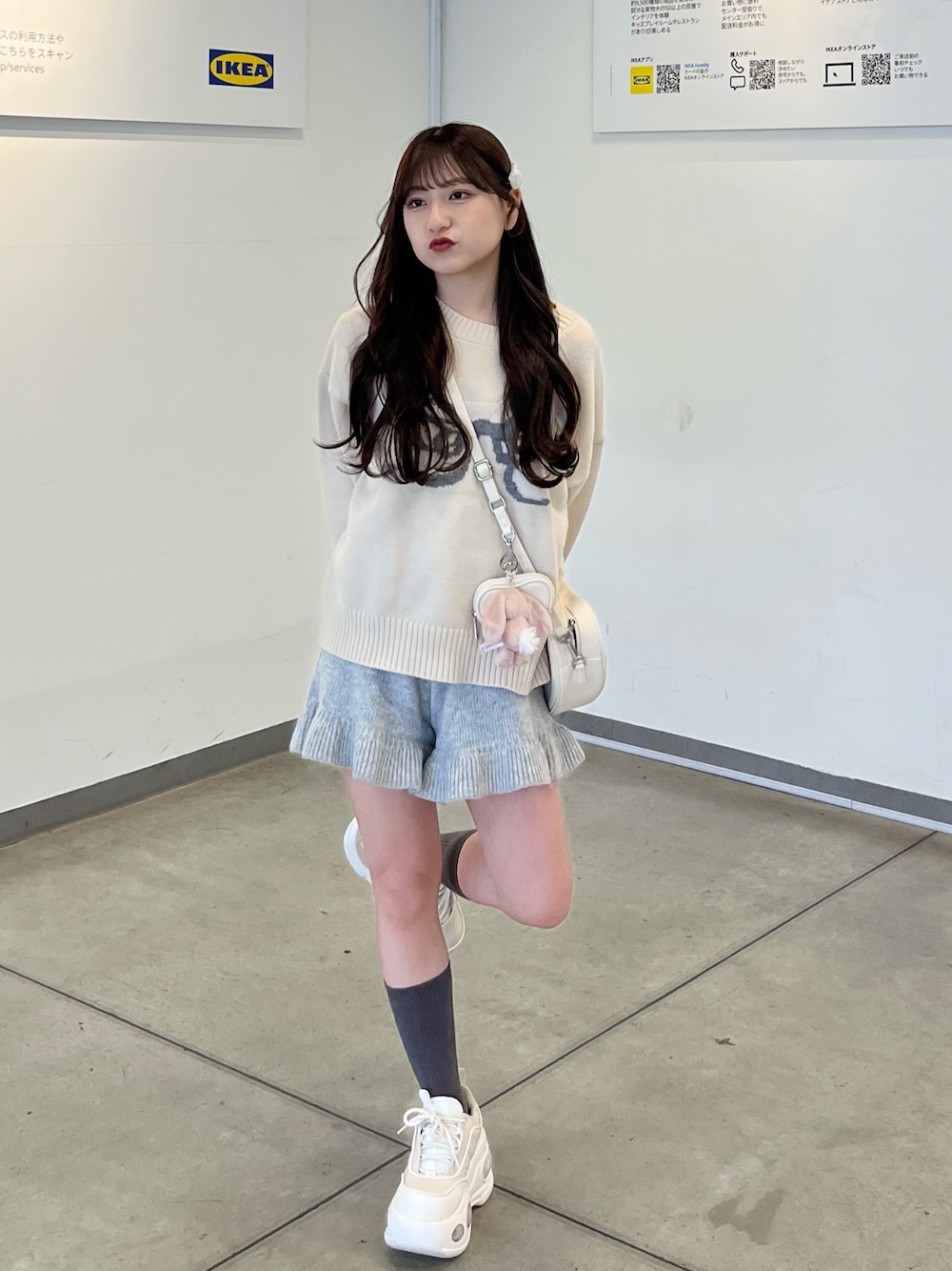 「春のNewスタイル、春服、今日のコーデ、低身長コーデ、春服みてみて、春コーデ、ニットパンツ、ラフコーデ、ゆるコーデ、ニット、ガーリーコーデ、パンツスタイル、厚底シューズ、淡色コーデ、ガーリー」｜「Chickのリボンジャガードニット（ニット/セーター、ホワイト系）」を使った、miyu Ӧさん（レディース・148cm）の春コーディネートの1枚目の写真