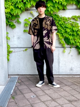 「Graphpaper（グラフペーパー）のアイテム（スラックス）」を使った、TSUTAYA（相互フォローします）さん（メンズ・171cm）の春コーディネート