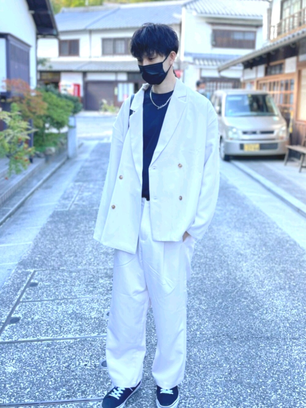 「秋コーデ、休日スタイル、オトナカジュアル、ビッグシルエット、休日コーデ、スニーカー、スラックス、おしゃれさんと繋がりたい、いいね、save、フォローお願いします🤑、UNIQLO、ZOZOTOWN掲載、LILL、アイボリー、セットアップ」｜「ADRERの【ADRER】ロゴネックレス（ネックレス、シルバー系）」を使った、たけたけ相互フォローさん（メンズ・174cm）の秋コーディネートの1枚目の写真