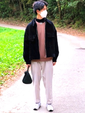 「DEVICE（デバイス）の【WEARISTA じーたー×DEVICE コラボ】Rename ソフトフェイクレザー 巾着ショルダーバッグ（ショルダーバッグ、ブラック系）」を使った、たけたけ相互フォローさん（メンズ・174cm）の秋コーディネート