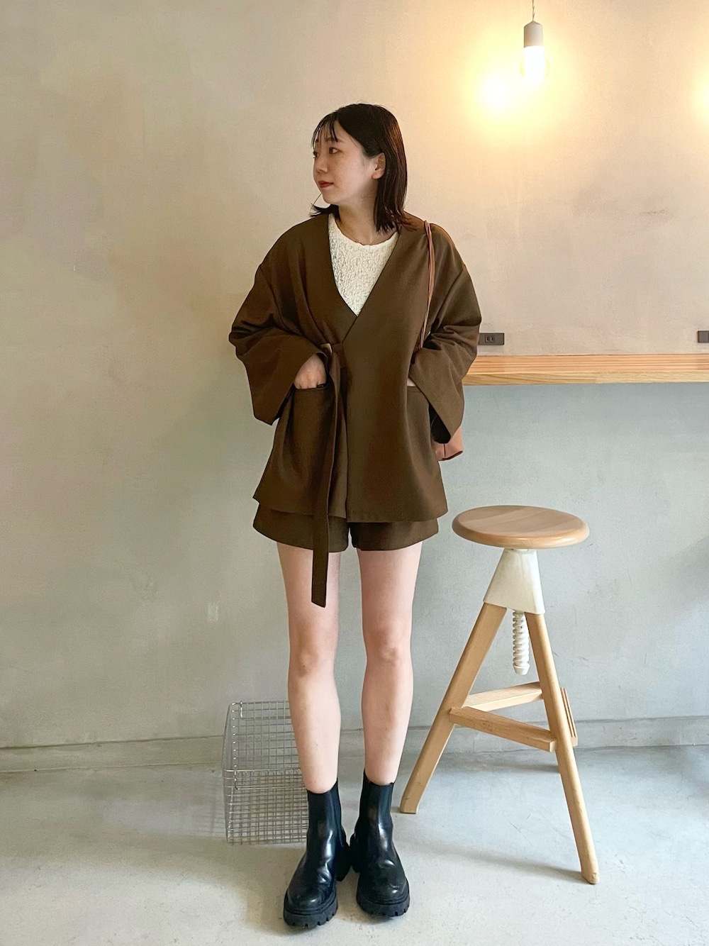 「カジュアルコーデ、春コーデ、おしゃれさんと繋がりたい、セットアップ、セットアップスタイル、ブラウンコーデ、淡色コーデ、淡色女子、淡い色コーデ、淡い民、moitytto、ootd、おでかけコーデ」｜「moi tyttoのアイテム（ジャケット/アウター、ブラウン系）」を使った、𝙘𝙤𝙘𝙤さん（レディース・169cm）の春コーディネートの1枚目の写真