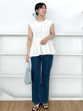 「index（インデックス）のフレアデニムパンツ【洗濯機OK】（デニムパンツ、ブルー系）」を使った、rina9678さん（レディース・158cm）の春コーディネート