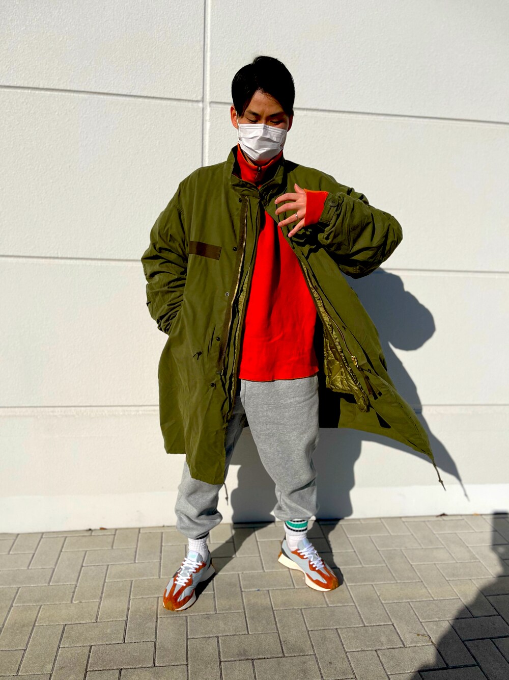 「Polo Ralph Lauren、New Balance、New balance 327、古着MIX、used、古着、古着 コーデ、M-65、リラックススタイル、オーバーサイズ、冬のコーデ、スウェットパンツ、おしゃれさんと繋がりたい」｜「FREAK'S STOREの【コート＆ライナーセット商品】M-65 モッズコート POLARTECライナーセット  / キルティング / ミリタリージャケット / ポーラテック（モッズコート、グリーン系）」を使った、hhhyyytttさん（メンズ・175cm）の冬コーディネートの1枚目の写真