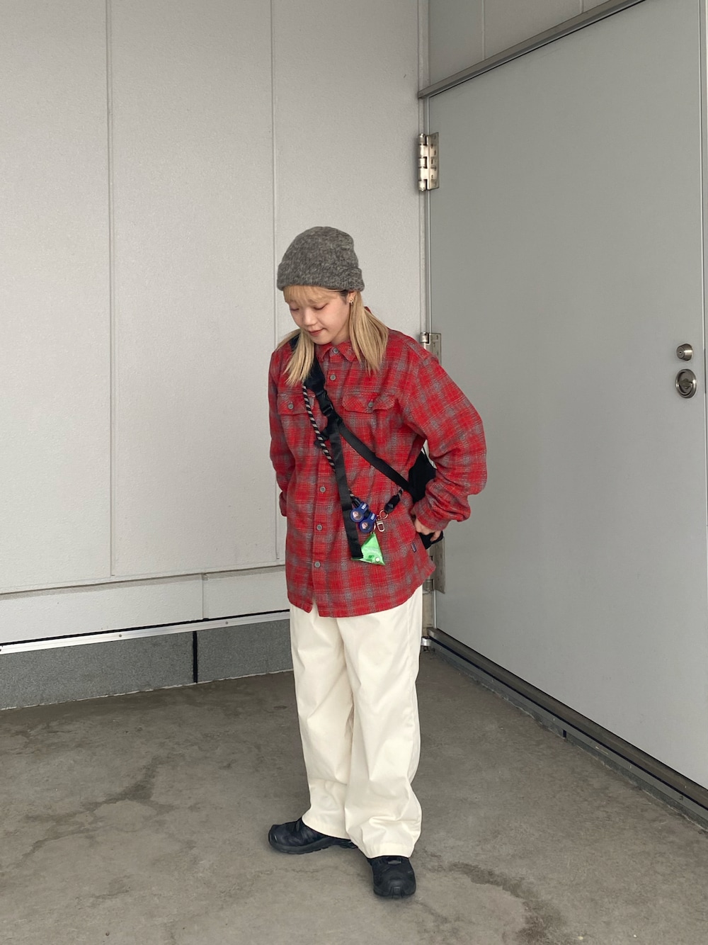 「L.L.Beanのアイテム（シャツ/ブラウス、レッド系）」を使った、ちひろさん（レディース・150cm）の春コーディネートの1枚目の写真