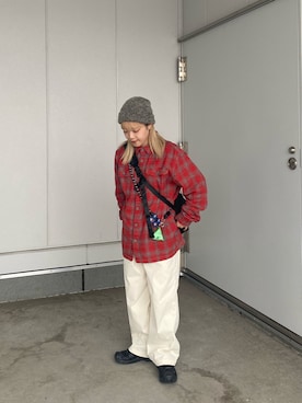 「BROKEN BASE（ブロークンベース）のアイテム」を使った、ちひろさん（レディース・150cm）の春コーディネート
