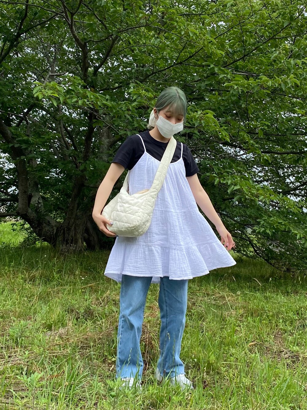 「デニム、キャミワンピ、プチプラ」｜「H&Mのアイテム（ワンピース、ホワイト系）」を使った、ちひろさん（レディース・149cm）の夏コーディネートの1枚目の写真