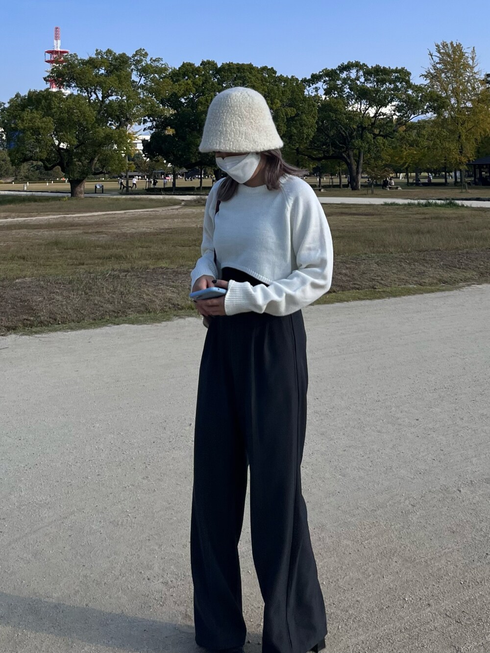 「秋のコーデ、韓国ファッション」｜「gleymのアイテム（ニット/セーター、ホワイト系）」を使った、ちひろさん（レディース・150cm）の秋コーディネートの1枚目の写真