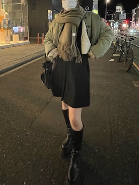 「flower（フラワー）のアイテム（マフラー）」を使った、ZAKKUさん（レディース・155cm）の冬コーディネート