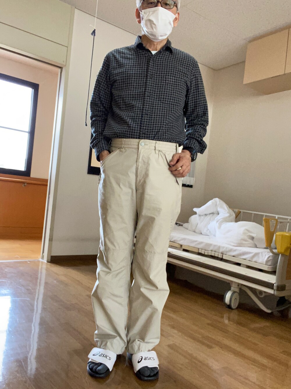 「PEARLY GATESのアイテム（パンツ、ホワイト系）」を使った、F.minoruさん（メンズ・168cm）の秋コーディネートの1枚目の写真