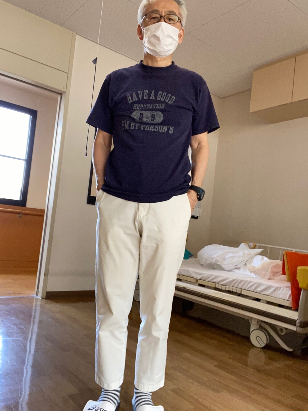 「UNIQLOのアイテム（パンツ、ホワイト系）」を使った、F.minoruさん（メンズ・168cm）の秋コーディネートの1枚目の写真