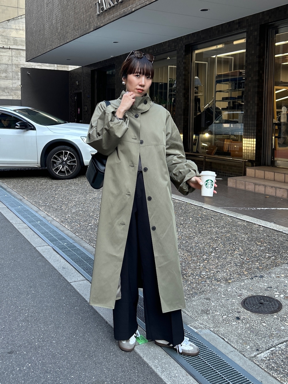 CAPRICIEUX LE'MAGEのトレンチコートを使った人気ファッション