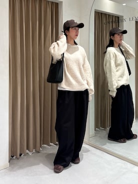 「アイテム（スニーカー）」を使った、shino hayasakiさん（レディース・165cm・30代）の秋コーディネート