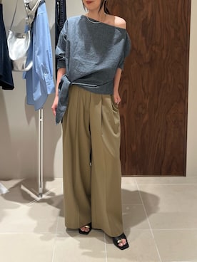 「GALLARDAGALANTE（ガリャルダガランテ）の【ウエスト調整可能】【手洗い可】梳毛タックワイドパンツ（その他パンツ、ベージュ系）」を使った、gg_harukaさん（レディース・160cm）の春コーディネート