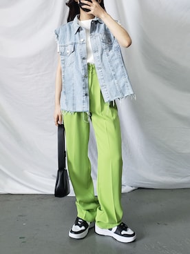 「カラー×コーデ」｜「アイテム（スラックス）」を使った、me+emselectさん（レディース・154cm）の春コーディネート