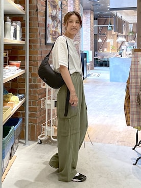 「アイテム（カーゴパンツ）」を使った、M I N Oさん（レディース・165cm）の夏コーディネート