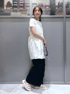 「アイテム（キャミソール、ベージュ系）」を使った、M I N Oさん（レディース・165cm）の春コーディネート