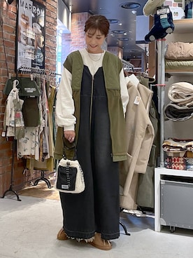 「アイテム（スリッポン）」を使った、M I N Oさん（レディース・165cm）の秋コーディネート