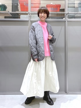 「アイテム（スウェット、ピンク系）」を使った、M I N Oさん（レディース・165cm）の冬コーディネート