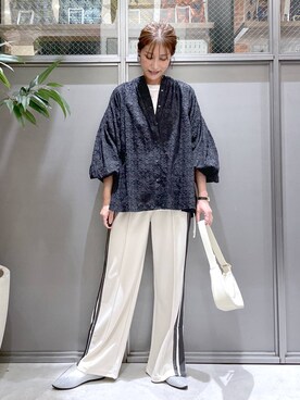 「アイテム（パンプス、グレー系）」を使った、M I N Oさん（レディース・165cm）の冬コーディネート