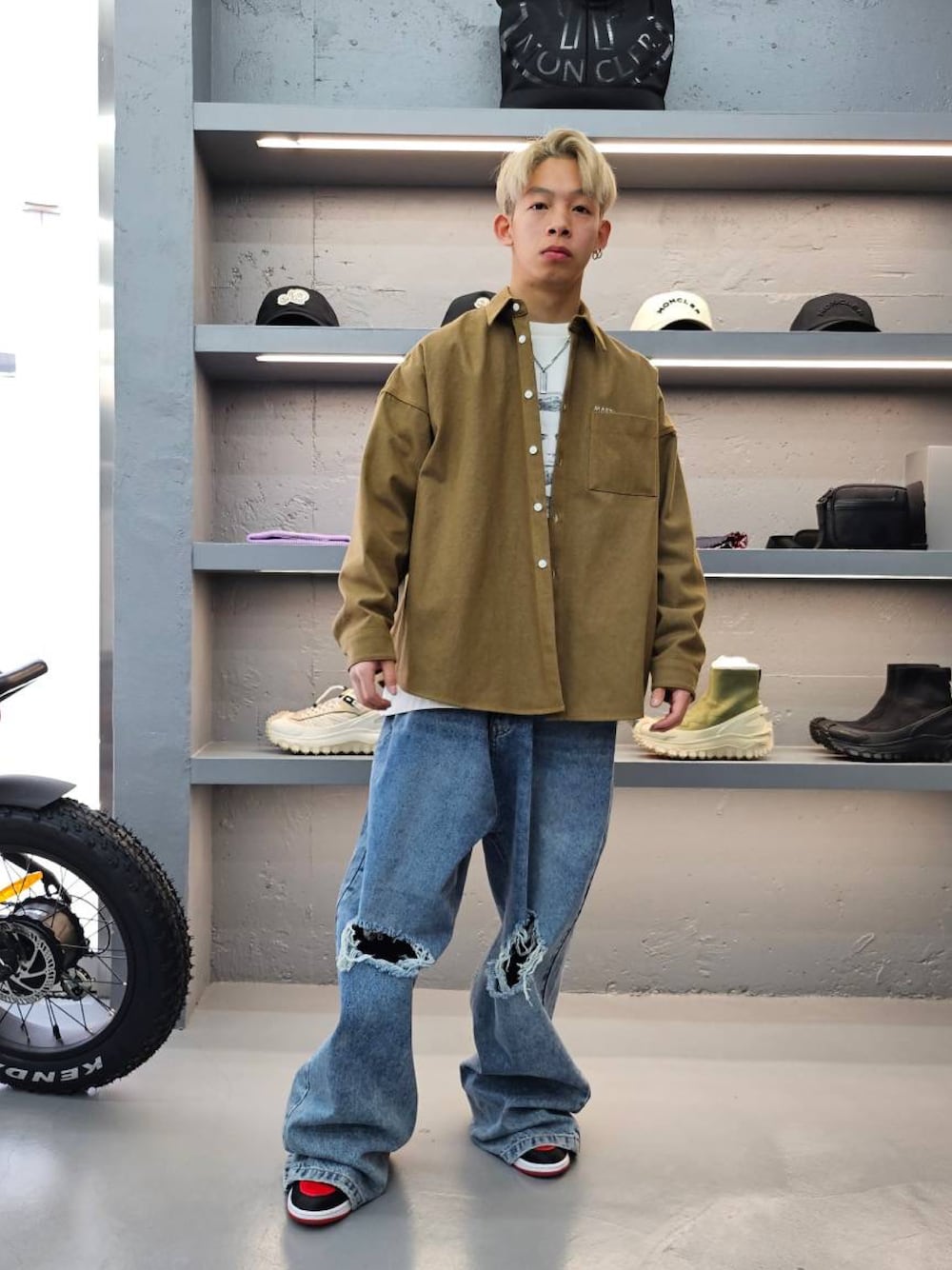 海沙樹(LHP原宿店)｜WHITELANDのデニムパンツを使ったコーディネート  