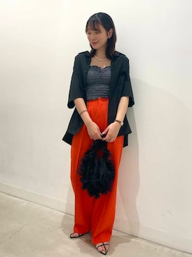 「レッド」｜「アイテム（スラックス）」を使った、ひなちさん（レディース・164cm）の春コーディネート