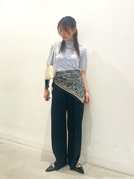 「SENSE OF PLACE by URBAN RESEARCH（センスオブプレイスバイアーバンリサーチ）の『軽量/消臭/抗菌』ベルトデザインミュール（パンプス、ブラック系）」を使った、ひなちさん（レディース・164cm）の春コーディネート