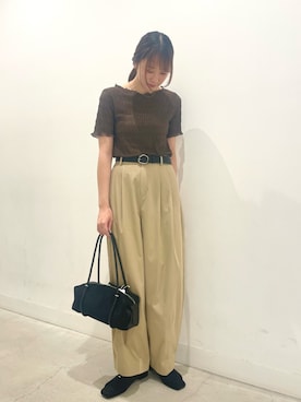 「SENSE OF PLACE by URBAN RESEARCH(センスオブプレイスバイアーバンリサーチ)のVカットアシンメトリーパンプス(パンプス、ブラック系)」を使った、ひなちさん(レディース・164cm)の夏コーディネート